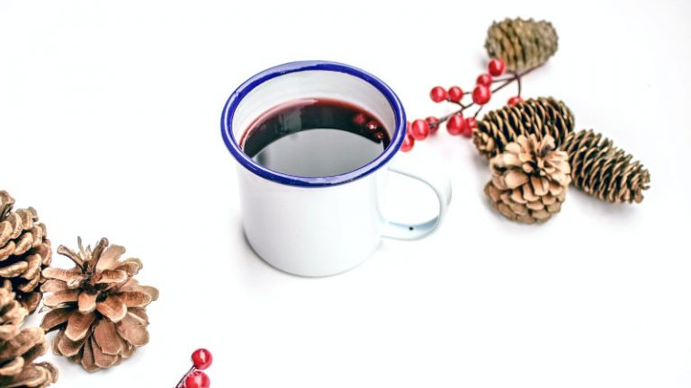 Tiedeglögien tarjoiluja